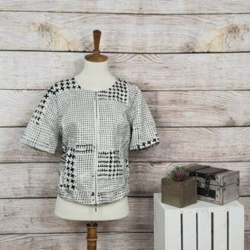 CAbi Womens Houndstooth Top Size M White Black Coupe Bomber 931 Short Sleeve‎